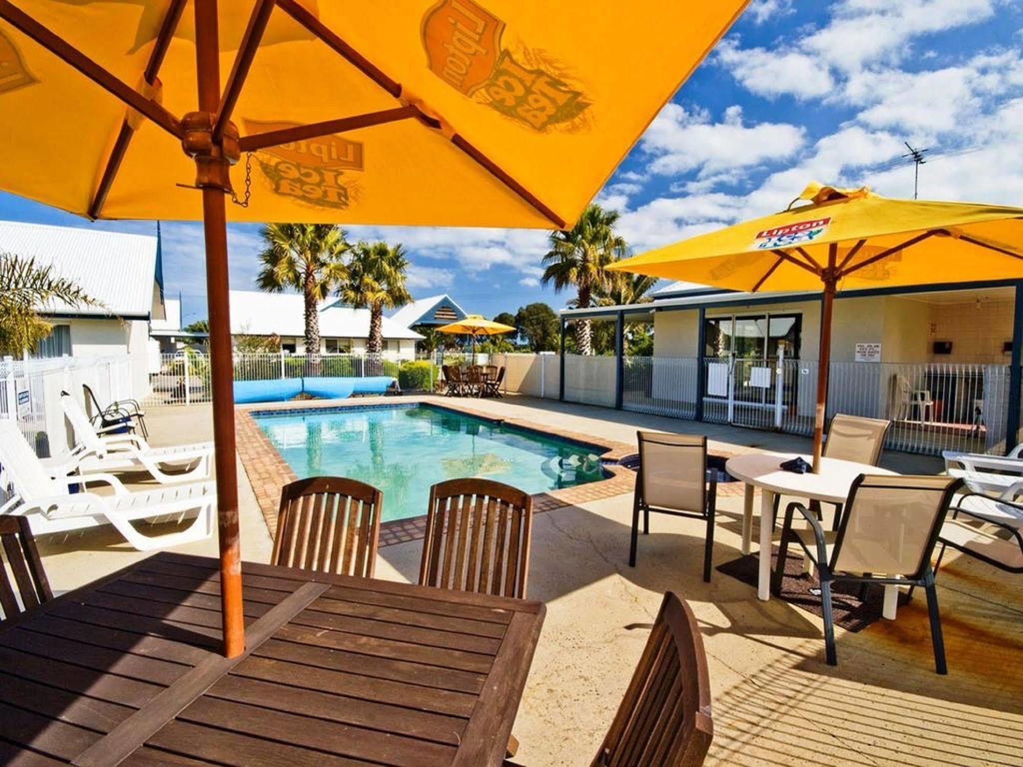 Torquay Tropicana Motel Extérieur photo